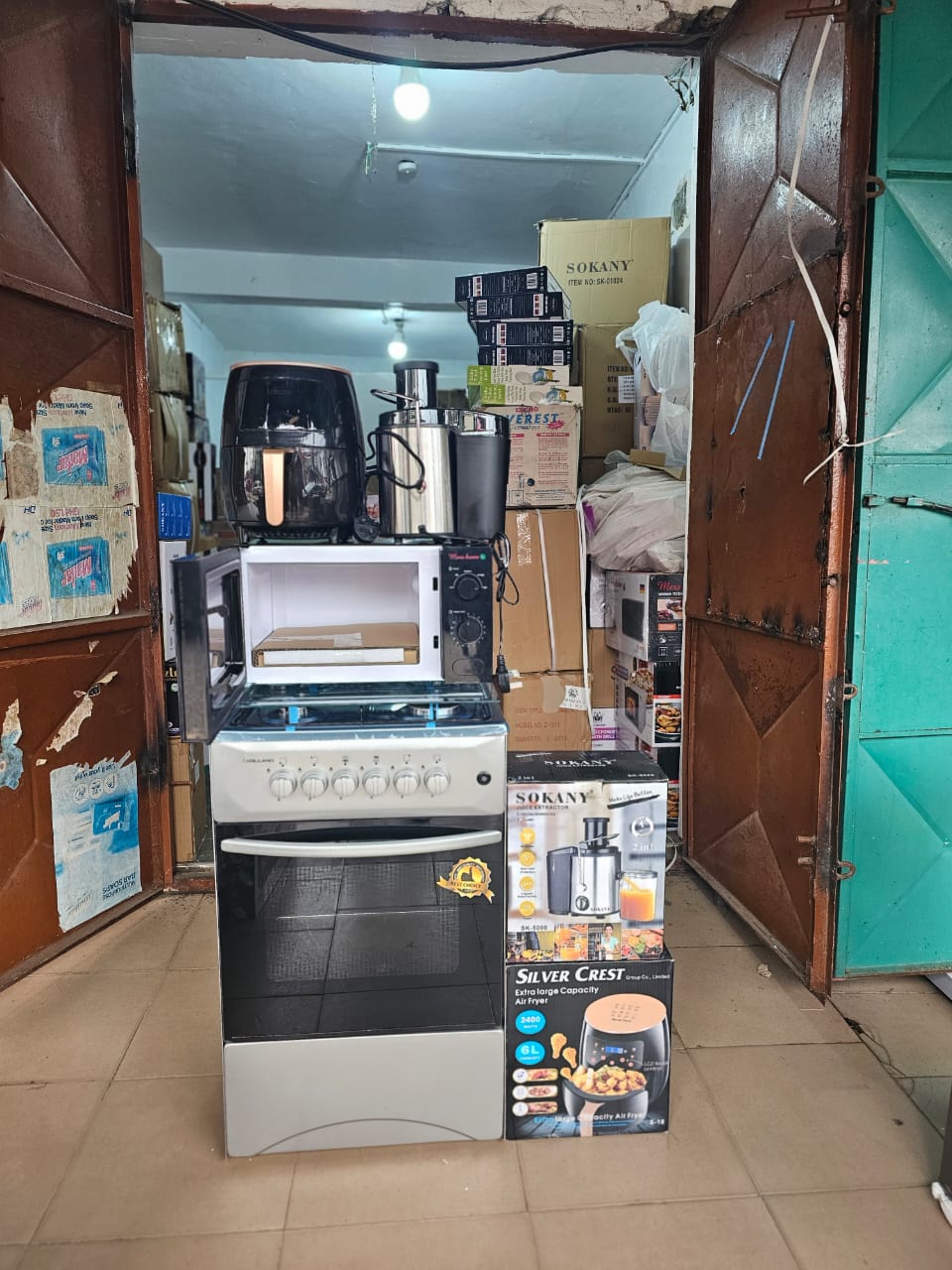 4-Burner Gas Cooker + Electric Oven + Sokany Juice Extractor + Silver Crest Air Fryer Combo
